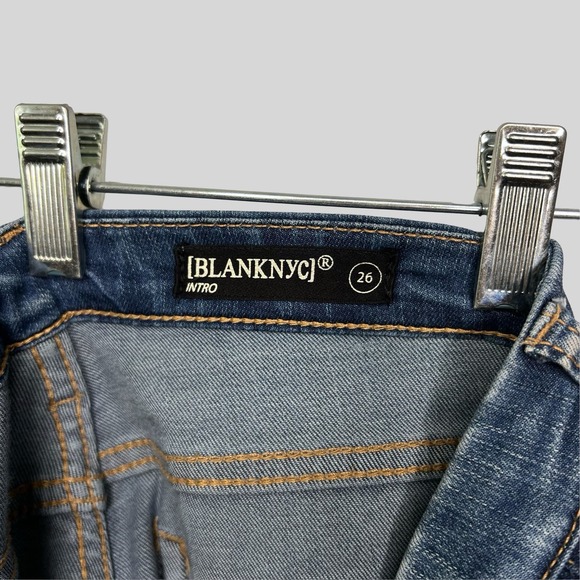 Blank NYC Intro Skinny Jeans - Picture 5 of 5